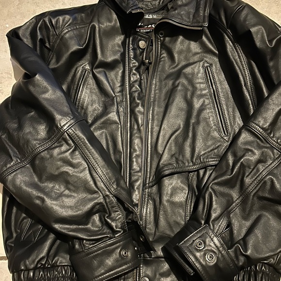Wilson Leather Jacket size medium EUC - Picture 2 of 6